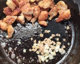 A picture of step 3 of Schezwan Chicken fried rice (Restaurant style).