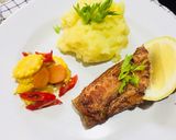 Foto langkah ke 5 dari resep Grilled Salmon with Mashed Potato and Sauteed Baby Corn.
