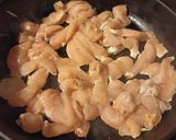 Foto del paso 3 de la receta: Pollo y vegetales al wok (sin wok)