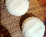A picture of step 3 of Roghni paratha.