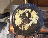 Foto del paso 3 de la receta: LA FIESTA DE LA PASTA (Pasta a la puttanesca)