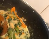 Foto del paso 3 de la receta: Fideos con champiñones y espinaca a la crema