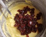 A picture of step 6 of Glacé cherry muffins.