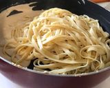 Foto del paso 3 de la receta: Fetuccini con pollo 🐔