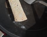 A picture of step 3 of Papadum wrap potato.