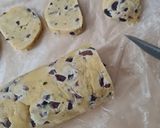 Foto del paso 4 de la receta: Cookies saladas de queso y olivas negras 🖤