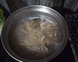 Foto langkah ke 2 dari resep Tumis kulit singkong mercon.