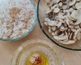 Foto del paso 1 de la receta: Arroz con azafrán y champiñones 🍚🏵️🍄