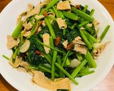 菠菜炒豆皮的食譜步驟3照片