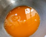 A picture of step 2 of Tangy jelly lemon frosty.