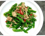 Foto langkah ke 5 dari resep 8. Tumis Buncis Tuna Kaleng.