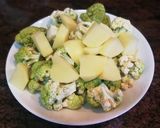Foto del paso 4 de la receta: Crema de coliflor verde con yogur activia