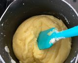 A picture of step 2 of Mawa gulab jambu.