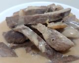 Hình bước làm 1 của món Mì tôm trộn thịt cừu rong biển