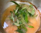 Gambar langkah 2 resipi Asam Pedas Rebus Simple Ikan Kembung.