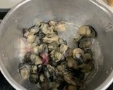 Hình bước làm 1 của món Canh Chua Hàu