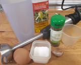Foto del paso 1 de la receta: Salsa alioli (opción lima)