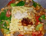 Foto langkah ke 2 dari resep Mie nyemek Indomie goreng.