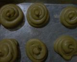 Foto langkah ke 7 dari resep Kue Sus Pandan.