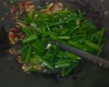 Foto langkah ke 3 dari resep Tumis Genjer Kucai.