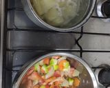 Foto del paso 1 de la receta: Pollo con verduras hervidas 👌🏻