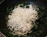 Foto del paso 4 de la receta: Espinacas a la crema con queso