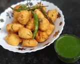 A picture of step 4 of Moong dal Bhajiya.