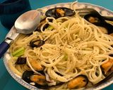 Foto del paso 15 de la receta: Linguini (o tallarines) en caldo de mejillones frescos (seis minutos)