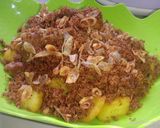 Foto langkah ke 4 dari resep Ayam goreng serundeng kentang.