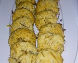 A picture of step 10 of Cornflakes, Oat, Coconut and Groundnut cookies.