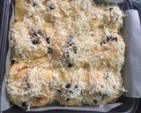 Foto langkah ke 6 dari resep Banana choco cheese roll bread.