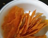 A picture of step 2 of Masala papad.