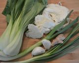 Une image de l'étape 1 de Ramyeon pak choi et œufs mollets.