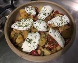 Une image de l'étape 12 de Salade marinée aux pommes de terre, poivrons grillés, thon, câpres et mozzarella.
