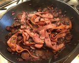 Une image de l'étape 14 de Tagliatelles de saucisses fumées aux carottes violettes et oignon rouge.