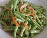 Foto langkah ke 3 dari resep Cah baby buncis dan jamur tiram.