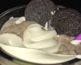 A picture of step 2 of Oreo Milkshake.