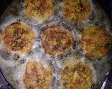 Foto langkah ke 4 dari resep Omelet Makaroni n Sosis Or Macaroni n Sausage Omelette.