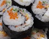Hình bước làm 7 của món Sushi cá hồi