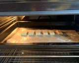 A picture of step 4 of Scottish shortbread.