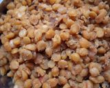 A picture of step 2 of Chana dal tikki.
