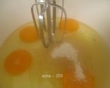 Foto langkah ke 2 dari resep Bolu Kukus Drink Beng Beng.