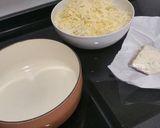A picture of step 2 of Cheese fondue (Andres's recipe).