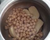 आलू छोले (aloo chole recipe in hindi) रेसिपी चरण 3 फोटो