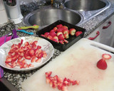 Foto del paso 4 de la receta: Tarta de yogur de fresa