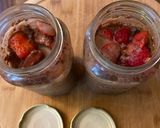 A picture of step 5 of Chocolate covered strawberry overnight oats.