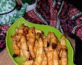 Foto langkah ke 4 dari resep Molen Pisang Kulit Pangsit (Dua Bahan).