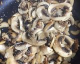 Foto del paso 1 de la receta Revuelto de ternera picada con champiñones