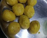 A picture of step 7 of Rice flour potato balls.