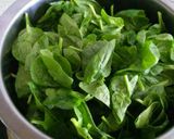 A picture of step 1 of Palak paneer.